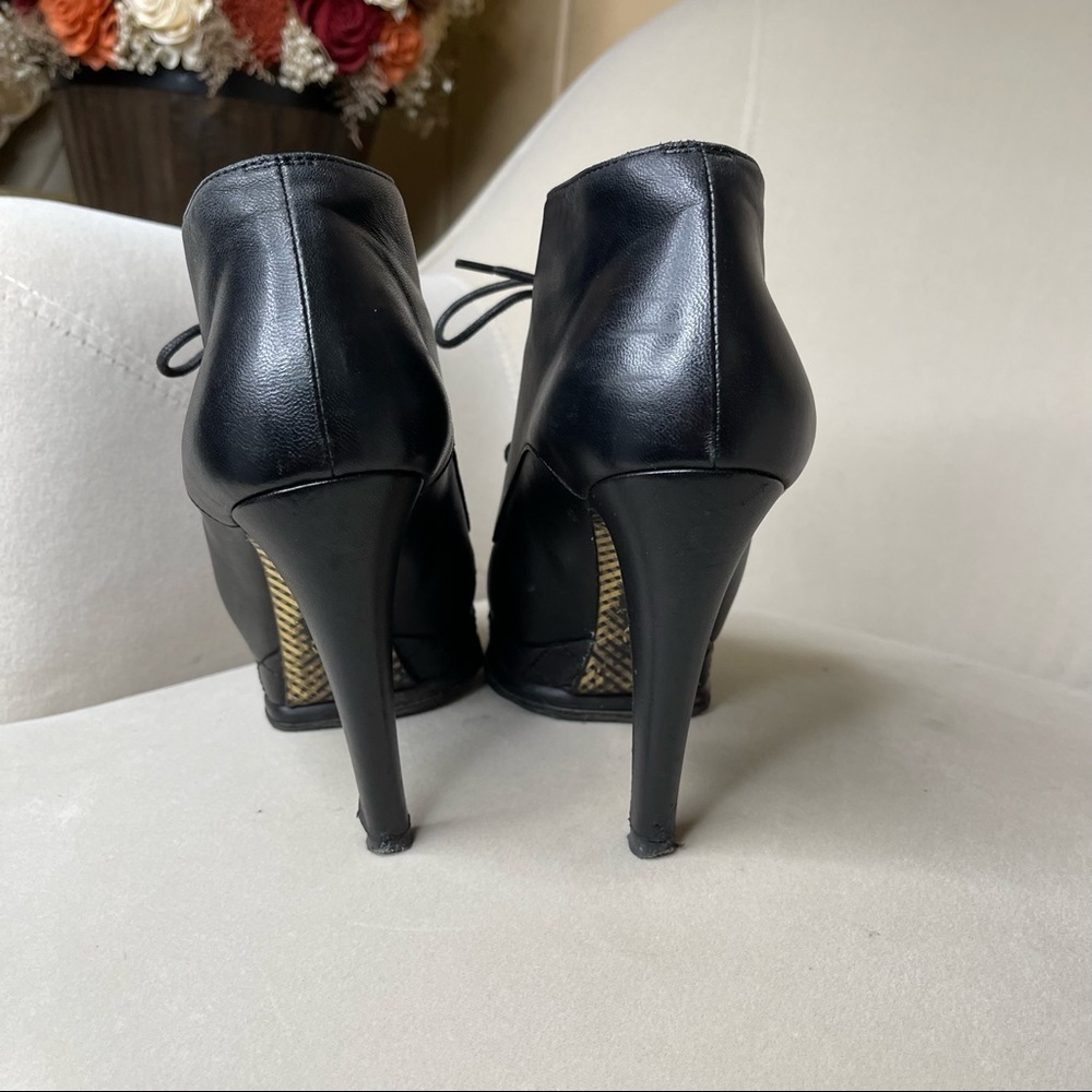 Authentic Black Chanel Booties Shoes Leather Heels Quilted Cap Toe Size 37.5 7.5 - Picture 6 of 13